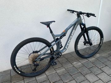 Used FOCUS Thron 6.8 2022 Mountainbike, Light Gray — image 1 of 12