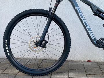 Used FOCUS Thron 6.8 2022 Mountainbike, Light Gray — image 2 of 12