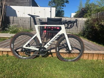 Použité Canyon Aeroad CF SLX 8 AXS 2025 2025 Road & Gravel