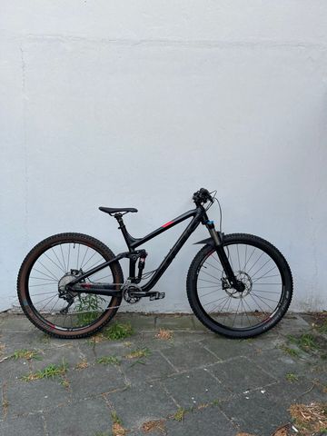 Trek Fuel ex Shimano Deore XT 2018 Mountainbike usato, Nero — immagine 1 di 11