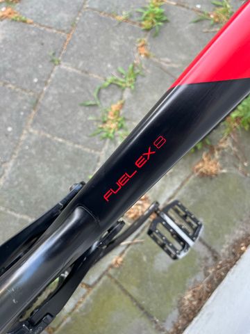 Trek Fuel ex Shimano Deore XT 2018 Mountainbike usato, Nero — immagine 10 di 11