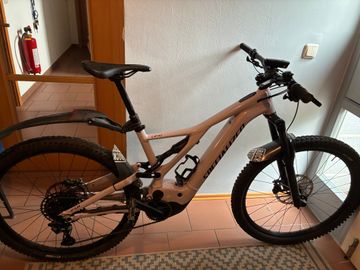 Tweedehands Specialized Turbo Levo 2022 2022 Mountainbike — afbeelding 1 van 3