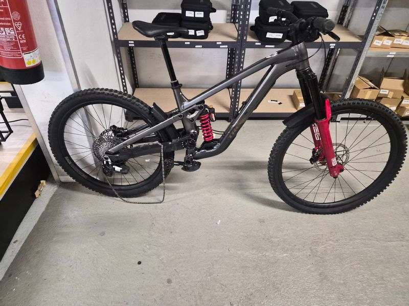 Used Trek slash Custom Frameset 2026 MTB