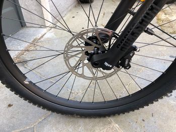 Mondraker CHASER RX 2023 2023 Urban usato, Grigio chiaro — immagine 3 di 13