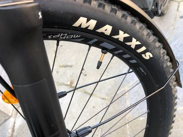 Used Mondraker CHASER RX 2023 2023 Urban, Light Gray — image 7 of 15