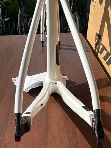 Used Time Custom Frameset 2025 Road & Gravel, White — image 7 of 21