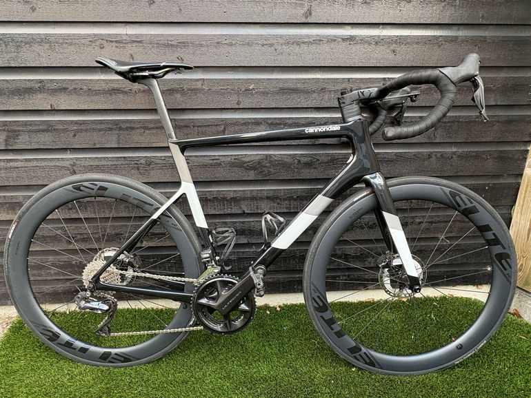 Used Cannondale SuperSix EVO Shimano Ultegra Di2 2023 Road & Gravel, Black — image 7 of 9