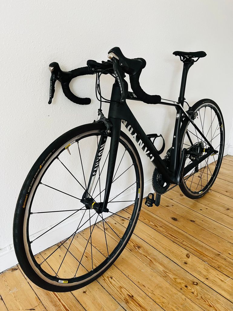 Gebrauchtes Canyon ULTIMATE CF SL 9.0 2016 Road & Gravel, Schwarz — Bild 3 von 5
