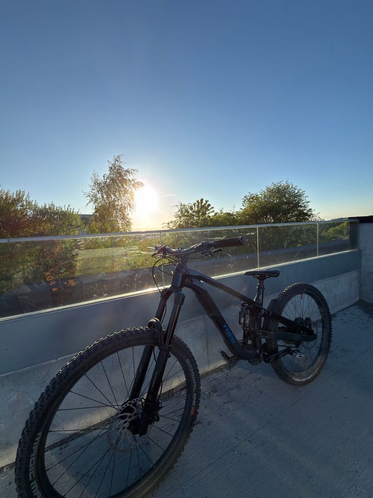 Brugt Trek Slash 8 Gen 6 2024 2024 Mountainbike — billede 4 af 4
