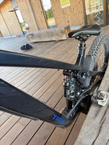 Brugt Trek Slash 8 Gen 6 2024 2024 Mountainbike — billede 2 af 4