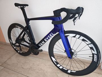 Van rysel Race Rennrad RCR-F PRO CF SRAM Force AXS E1 2x12 Powermeter lila 2026 2026 Road & Gravel de segunda mano