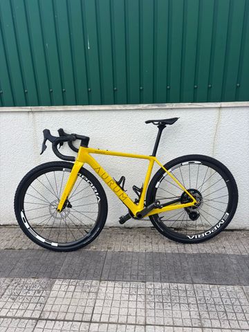 Käytetty Aurum Custom SRAM Force eTap AXS 2024 Road & Gravel — kuva 24 / 46