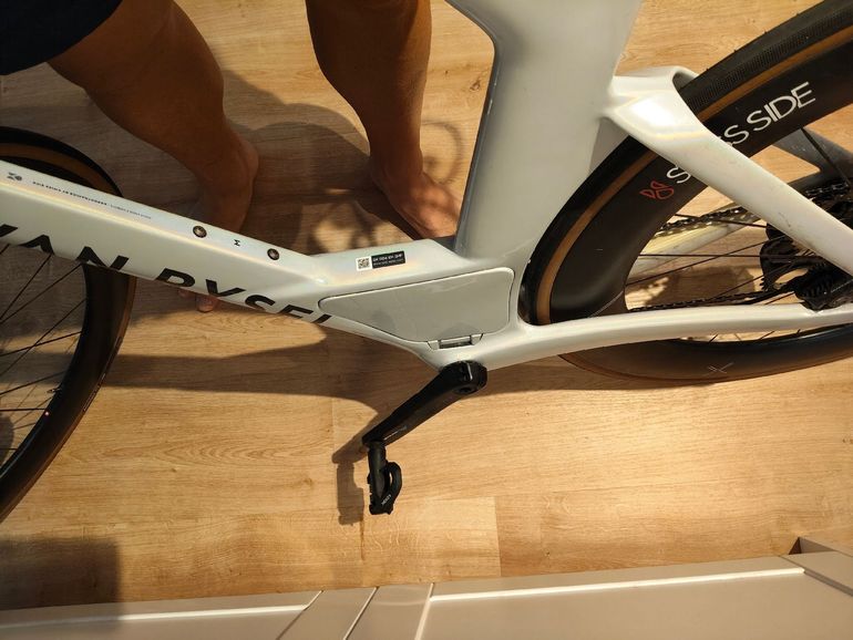 Van rysel Zeitfahrrad XCR Shimano Ultegra Di2 2025 Road & Gravel usato, Nero — immagine 6 di 7