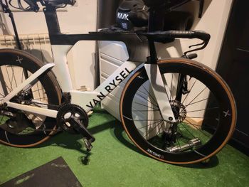 Van rysel Zeitfahrrad XCR Shimano Ultegra Di2 2025 Road & Gravel usato, Nero — immagine 8 di 12