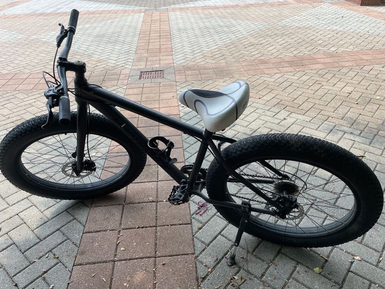 Used Northrock Custom Shimano Altus 2019 Mountainbike, Light Gray — image 2 of 3