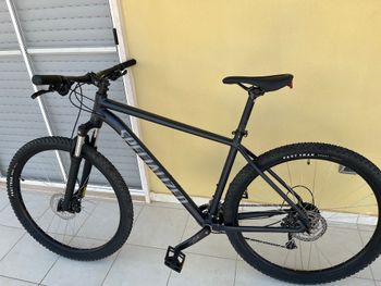 Używany Specialized Rockhopper 2025 2025 MTB