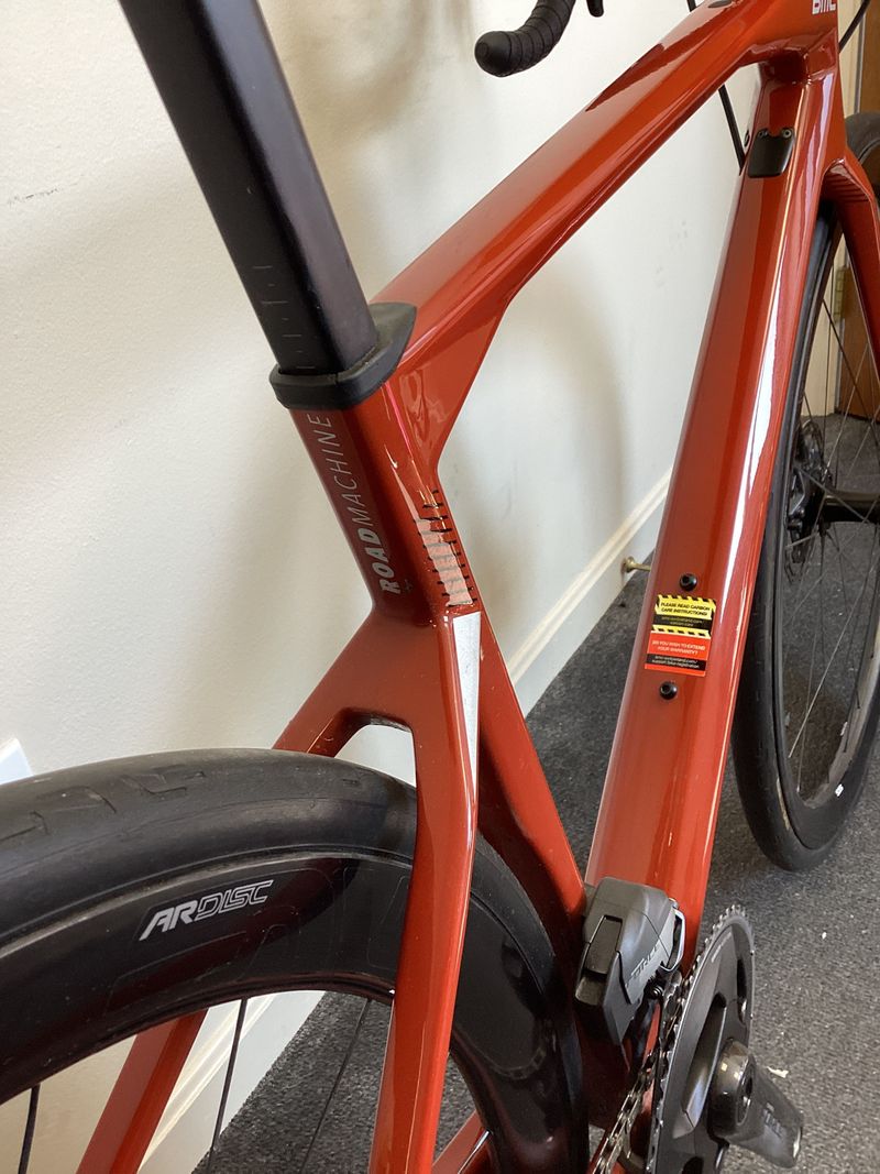 Used BMC Roadmachine 01 THREE 2024 2024 Road & Gravel, Red — image 14 of 18