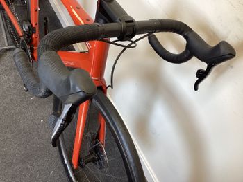 Used BMC Roadmachine 01 THREE 2024 2024 Road & Gravel, Red — image 4 of 18