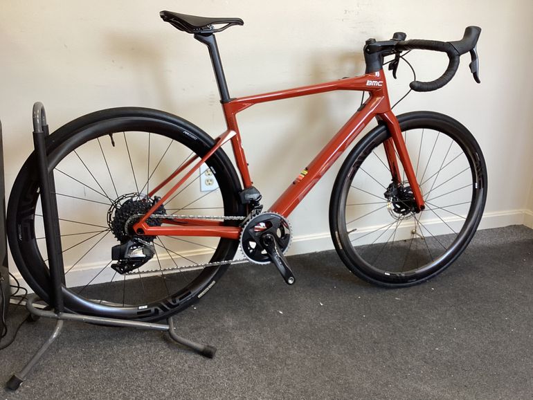 Used BMC Roadmachine 01 THREE 2024 2024 Road & Gravel, Red — image 2 of 18