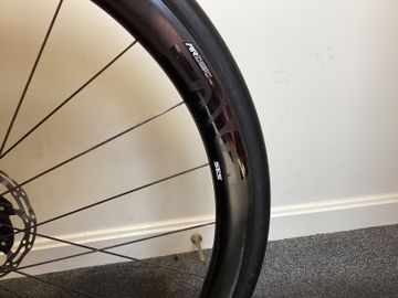 Used BMC Roadmachine 01 THREE 2024 2024 Road & Gravel, Red — image 9 of 18