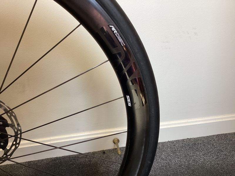 Used BMC Roadmachine 01 THREE 2024 2024 Road & Gravel, Red — image 9 of 18