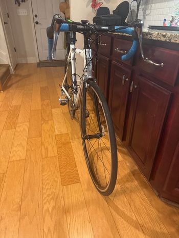 Used Cannondale Caad Shimano 105 2008 Road & Gravel, White — image 4 of 5