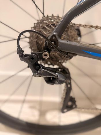 Used BMC Roadmachine 01 FOUR 2018 2018 Road & Gravel, Light Gray — image 2 of 6