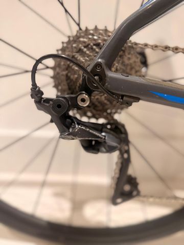 Used BMC Roadmachine 01 FOUR 2018 2018 Road & Gravel, Light Gray — image 2 of 6