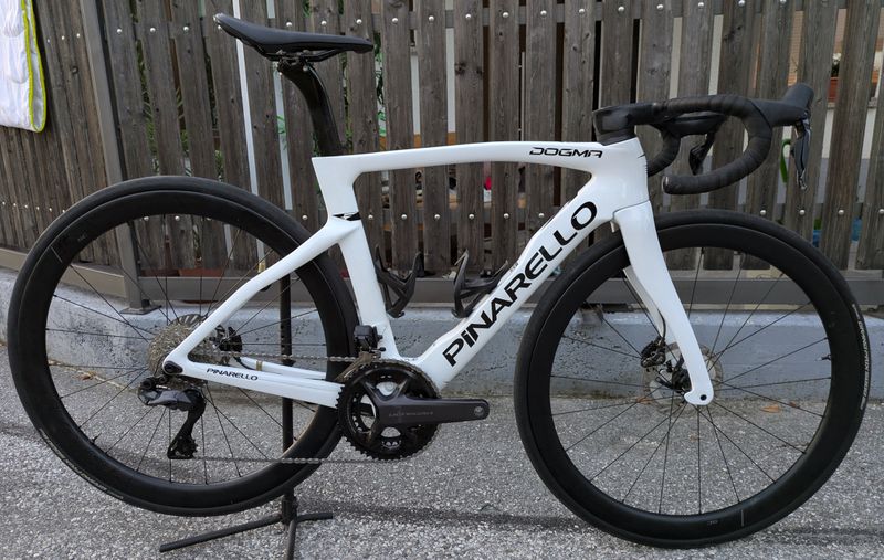 Brugt Pinarello Dogma F Disc 2023 2023 Road & Gravel