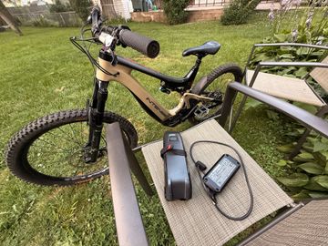 Used Intense TAZER FOX 2022 2022 Mountainbike, Black — image 5 of 6