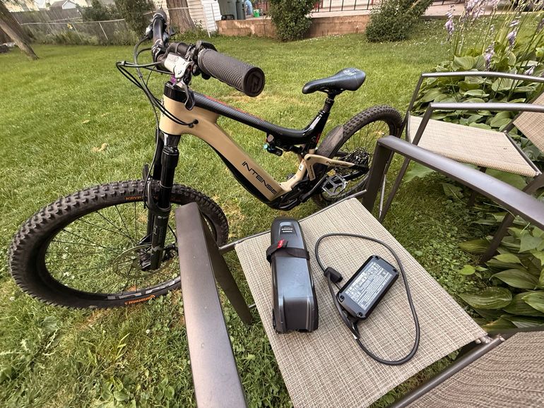 Used Intense TAZER FOX 2022 2022 Mountainbike, Black — image 5 of 6
