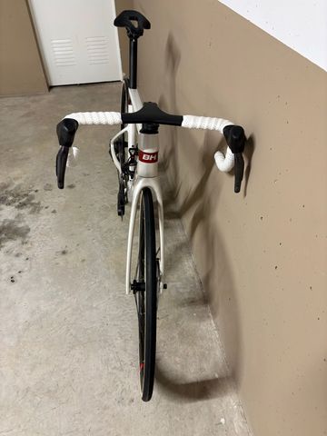 Tweedehands BH Ultralight Shimano Ultegra Di2 2024 Road & Gravel — afbeelding 3 van 14