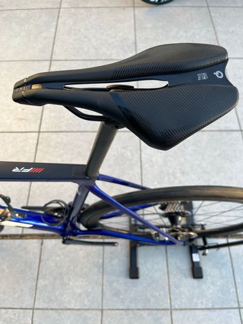 Brugt Felt Custom SRAM Red eTap AXS 2025 Road & Gravel — billede 22 af 35