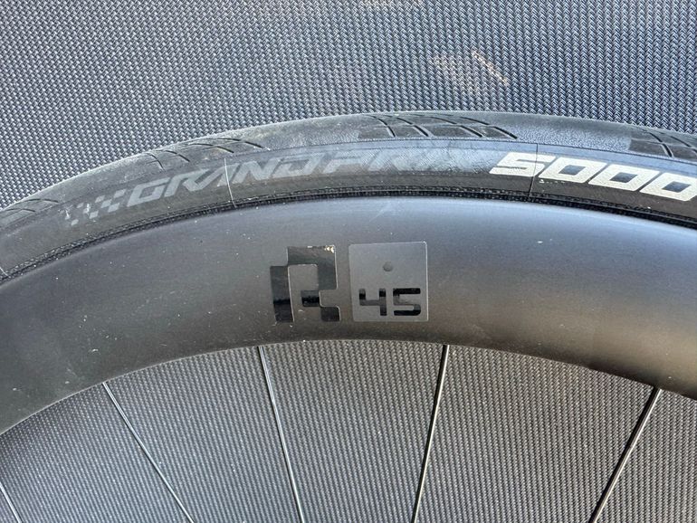 Cannondale SuperSix EVO Shimano Ultegra Di2 2025 Road & Gravel usato, Grigio chiaro — immagine 14 di 14