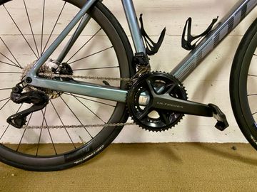 Gebrauchtes Scott Addict RC 15 2024 2024 Road & Gravel, Hellgrau — Bild 2 von 4