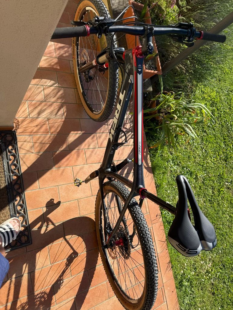 Gebrauchtes Trek Superfly Shimano Deore XT 2019 Mountainbike, Rot — Bild 2 von 8