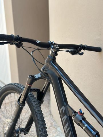Used Canyon Spectral 7 2021 2021 Mountainbike, Black, 27.5 — image 10 of 11