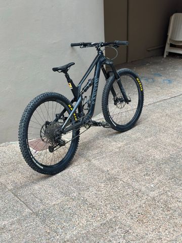 Used Canyon Spectral 7 2021 2021 Mountainbike, Black, 27.5 — image 2 of 11