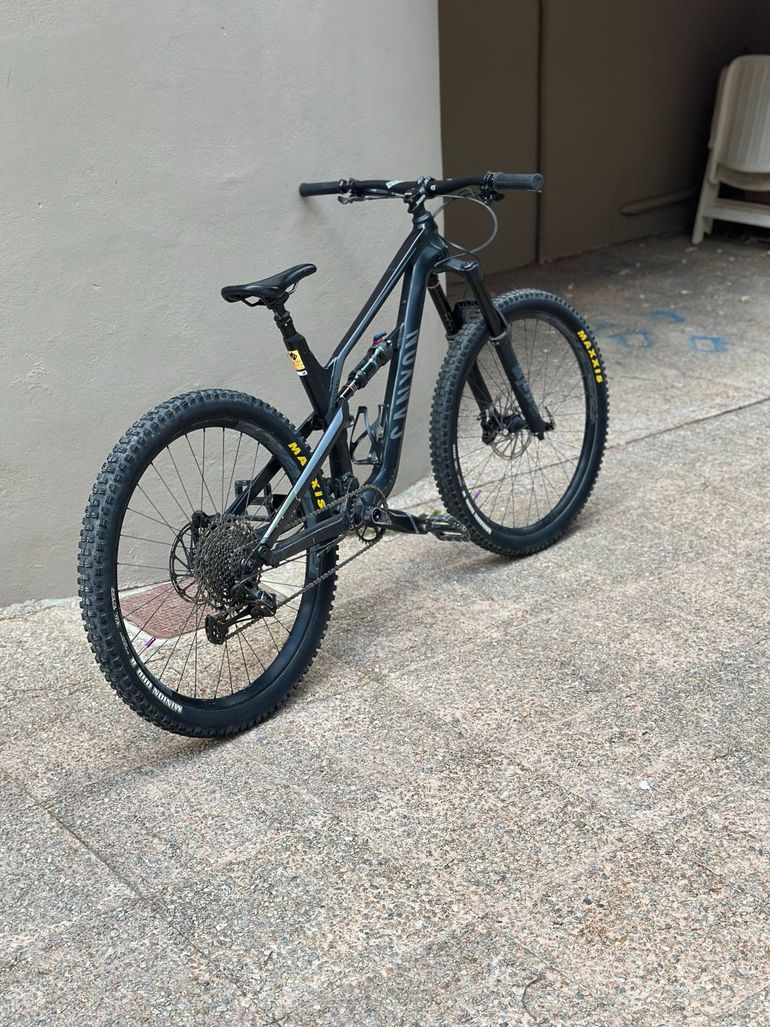 Gebrauchtes Canyon Spectral 7 2021 2021 Mountainbike, Schwarz, 27.5 — Bild 2 von 11