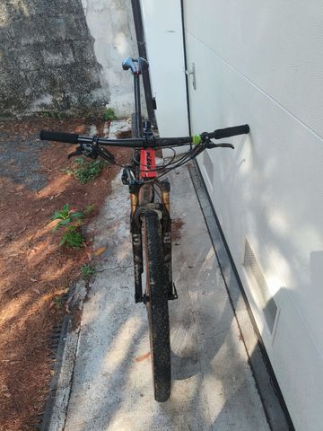 Tweedehands KTM SCARP EXONIC 2022 2022 Mountainbike — afbeelding 2 van 12