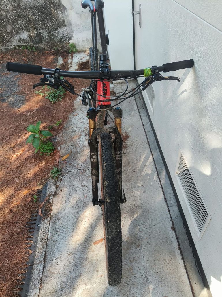 KTM SCARP EXONIC 2022 2022 Mountainbike usato, Rosso — immagine 7 di 12