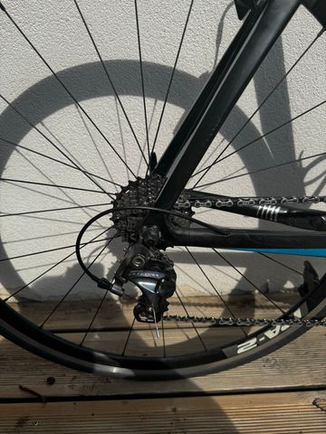 Used Giant Propel Advanced 1 2017 2017 Road & Gravel, Blue — image 4 of 5