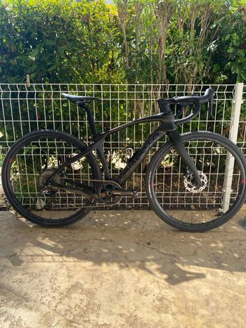 Použité Pinarello GREVIL F7 - SHIMANO GRX 820 2024 2024 Road & Gravel