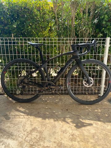 Używany Pinarello GREVIL F7 - SHIMANO GRX 820 2024 2024 Road & Gravel