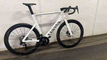 Canyon Aeroad Shimano Ultegra Di2 2025 Road & Gravel usato