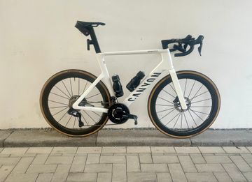 Tweedehands Canyon Aeroad Shimano Ultegra Di2 2025 Road & Gravel — afbeelding 2 van 7