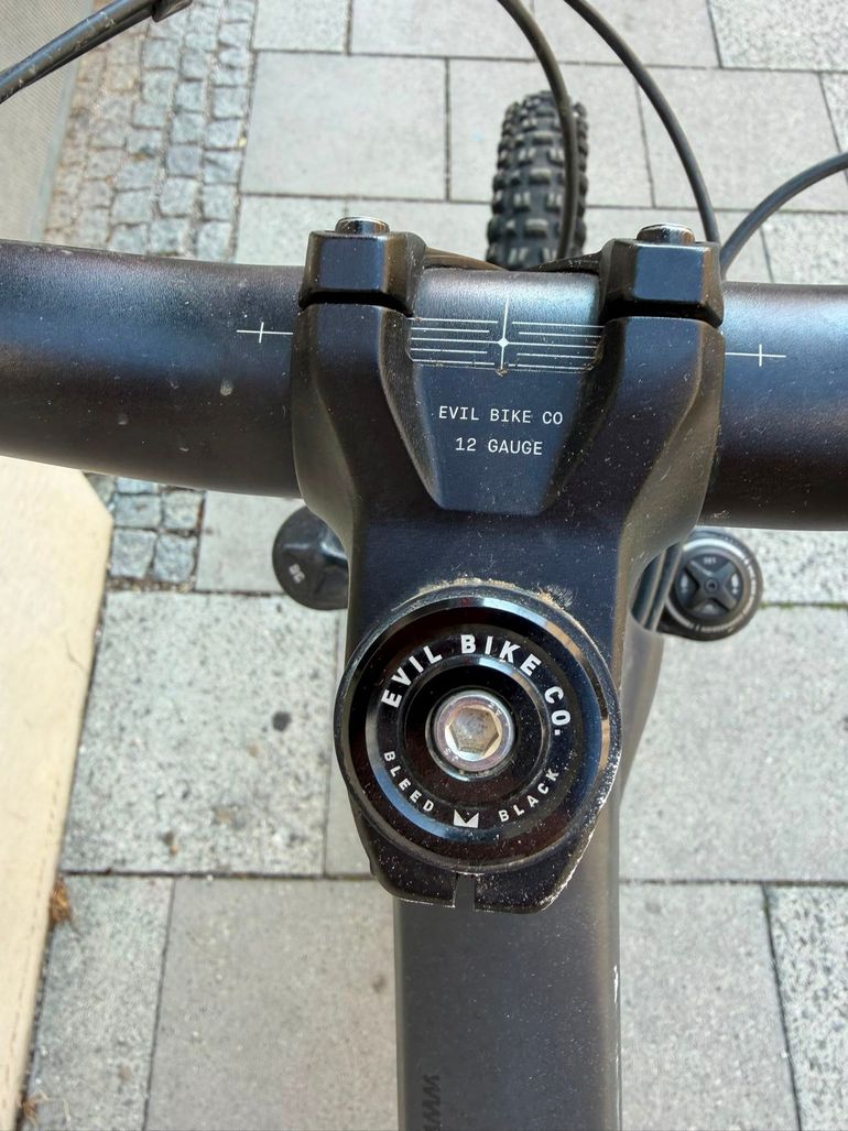 Brugt Evil The Offering V2 2022 Mountainbike — billede 7 af 9