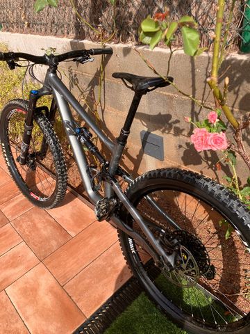 Käytetty Specialized Status 160 2023 2023 Mountainbike — kuva 10 / 10