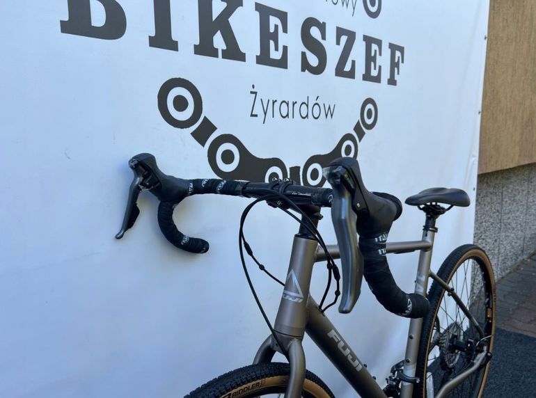 Używany Fuji Jari 2.5 2025 2025 Road & Gravel — zdjęcie 9 z 14