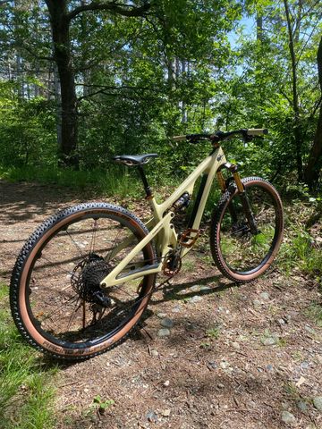 Used Yeti SB120 C2 2025 2025 Mountainbike, Orange, 29 — image 2 of 5